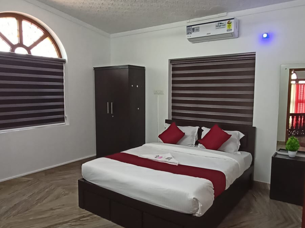 Calicut Residancy Vengeri